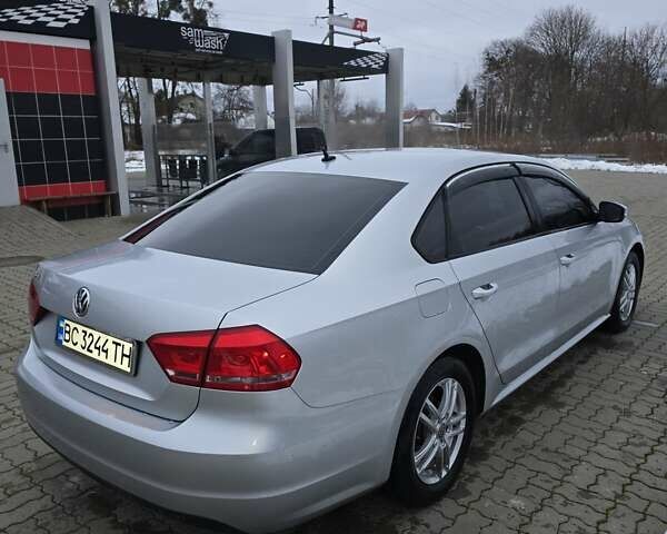 Серый Фольксваген Пассат, объемом двигателя 2.48 л и пробегом 214 тыс. км за 7800 $, фото 6 на Automoto.ua