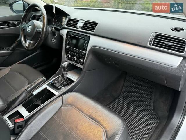 Серый Фольксваген Пассат, объемом двигателя 2.48 л и пробегом 185 тыс. км за 9800 $, фото 46 на Automoto.ua