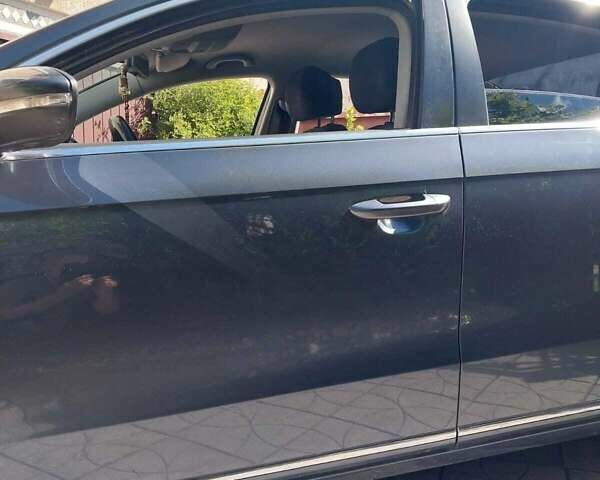 Серый Фольксваген Пассат, объемом двигателя 1.8 л и пробегом 209 тыс. км за 8700 $, фото 3 на Automoto.ua