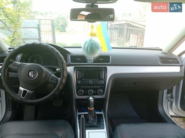 Серый Фольксваген Пассат, объемом двигателя 2.5 л и пробегом 229 тыс. км за 8550 $, фото 9 на Automoto.ua