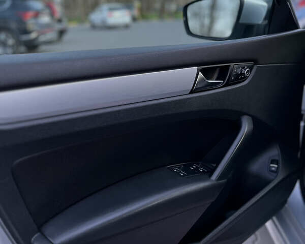 Серый Фольксваген Пассат, объемом двигателя 2.48 л и пробегом 240 тыс. км за 10999 $, фото 23 на Automoto.ua