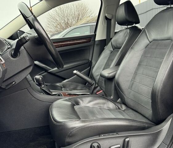 Серый Фольксваген Пассат, объемом двигателя 2 л и пробегом 230 тыс. км за 11900 $, фото 11 на Automoto.ua