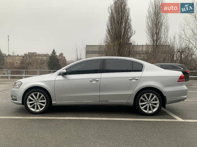 Серый Фольксваген Пассат, объемом двигателя 1.8 л и пробегом 351 тыс. км за 8500 $, фото 7 на Automoto.ua