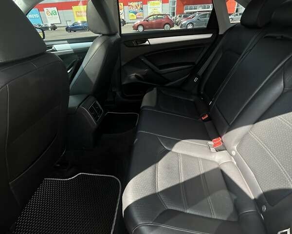 Серый Фольксваген Пассат, объемом двигателя 2.5 л и пробегом 186 тыс. км за 11200 $, фото 18 на Automoto.ua