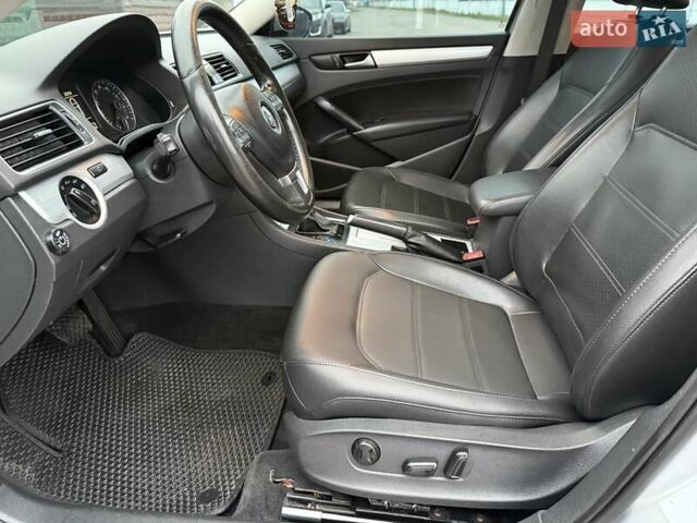 Серый Фольксваген Пассат, объемом двигателя 2.48 л и пробегом 185 тыс. км за 9800 $, фото 30 на Automoto.ua