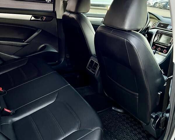 Серый Фольксваген Пассат, объемом двигателя 2.48 л и пробегом 215 тыс. км за 9950 $, фото 17 на Automoto.ua