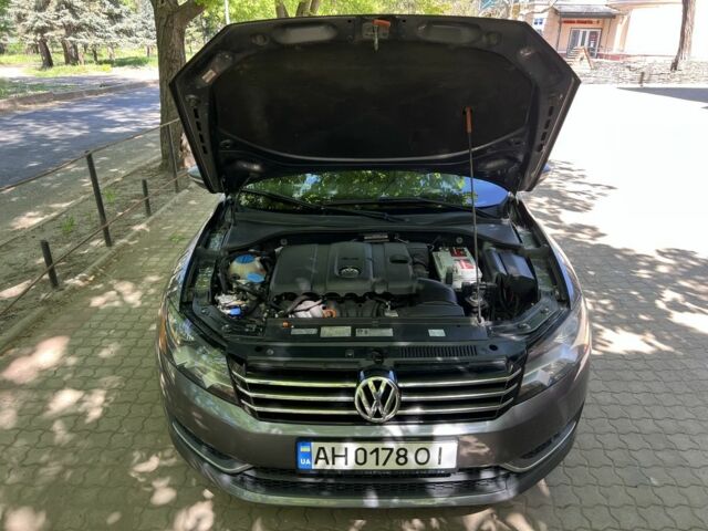 Сірий Фольксваген Пассат, об'ємом двигуна 2.5 л та пробігом 245 тис. км за 10000 $, фото 10 на Automoto.ua