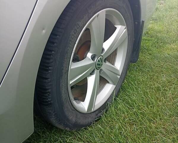 Серый Фольксваген Пассат, объемом двигателя 2.5 л и пробегом 229 тыс. км за 8550 $, фото 3 на Automoto.ua