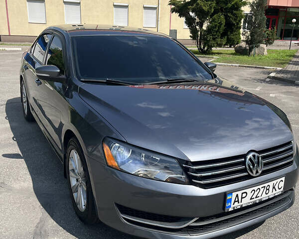 Серый Фольксваген Пассат, объемом двигателя 2.48 л и пробегом 275 тыс. км за 9500 $, фото 5 на Automoto.ua