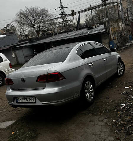 Сірий Фольксваген Пассат, об'ємом двигуна 2 л та пробігом 250 тис. км за 10900 $, фото 4 на Automoto.ua