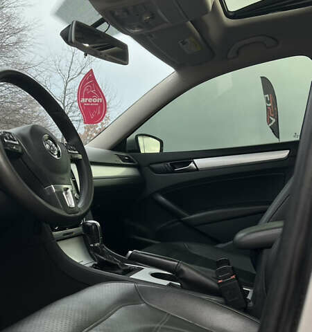 Серый Фольксваген Пассат, объемом двигателя 2.5 л и пробегом 271 тыс. км за 9500 $, фото 27 на Automoto.ua