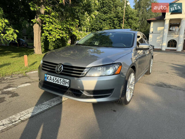 Сірий Фольксваген Пассат, об'ємом двигуна 2.5 л та пробігом 269 тис. км за 10500 $, фото 8 на Automoto.ua