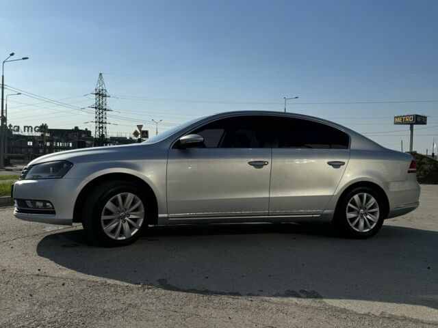 Серый Фольксваген Пассат, объемом двигателя 1.8 л и пробегом 134 тыс. км за 10500 $, фото 1 на Automoto.ua