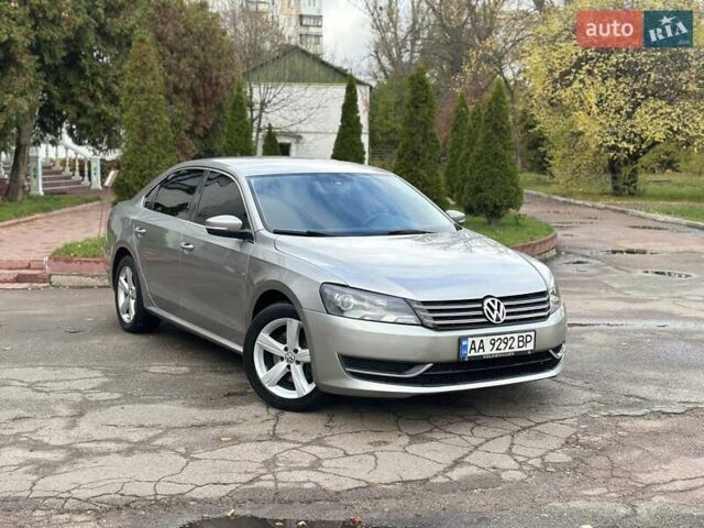 Фольксваген Пассат 2012 у Києві на Automoto.ua Сірий Фольксваген Пассат, об'ємом двигуна 2.5 л та пробігом 205 тис. км за 8299 $, фото 6 на Automoto.ua