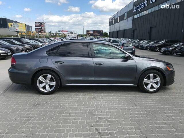 Серый Фольксваген Пассат, объемом двигателя 2.5 л и пробегом 142 тыс. км за 9490 $, фото 5 на Automoto.ua