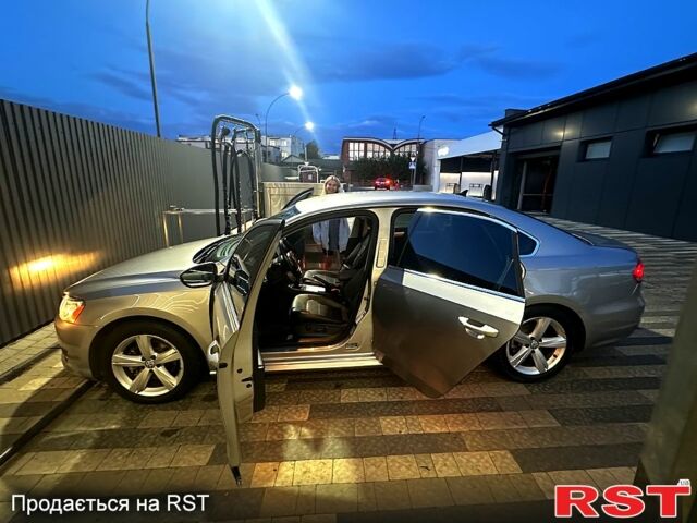 Серый Фольксваген Пассат, объемом двигателя 2.5 л и пробегом 195 тыс. км за 10700 $, фото 5 на Automoto.ua