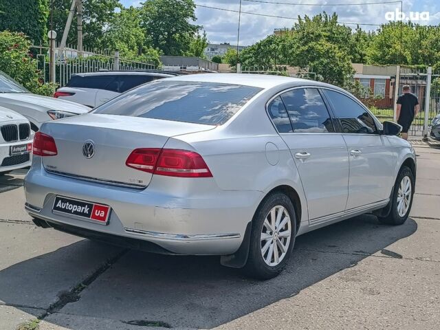 Сірий Фольксваген Пассат, об'ємом двигуна 2 л та пробігом 376 тис. км за 7990 $, фото 6 на Automoto.ua