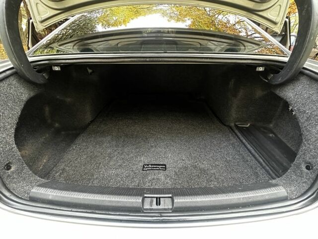 Фольксваген Пассат 2012 у Києві на Automoto.ua Сірий Фольксваген Пассат, об'ємом двигуна 2.5 л та пробігом 199 тис. км за 8299 $, фото 15 на Automoto.ua