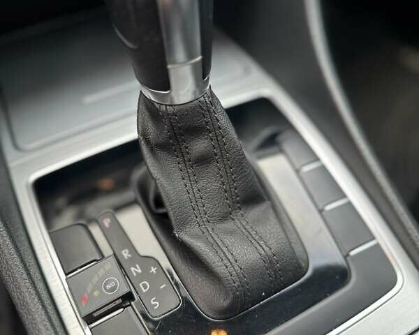 Серый Фольксваген Пассат, объемом двигателя 2.48 л и пробегом 273 тыс. км за 9700 $, фото 23 на Automoto.ua