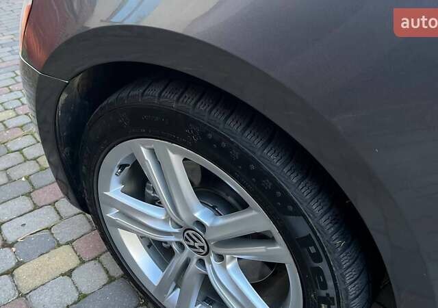 Серый Фольксваген Пассат, объемом двигателя 2 л и пробегом 155 тыс. км за 12650 $, фото 6 на Automoto.ua