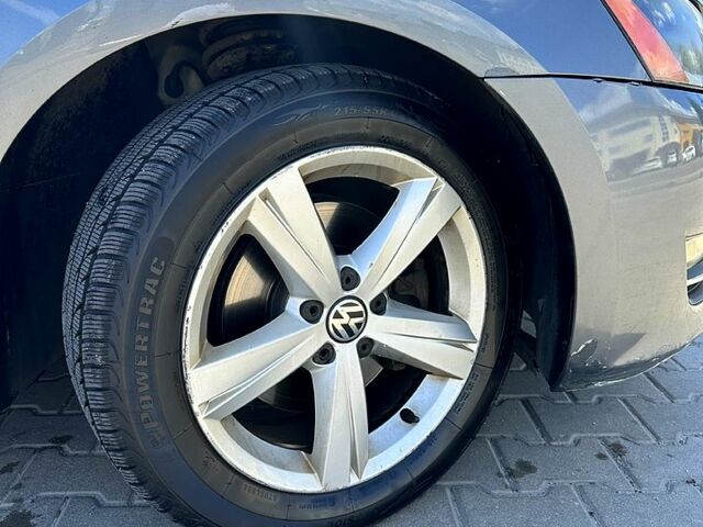 Фольксваген Пассат 2012 у Сумах на Automoto.ua Сірий Фольксваген Пассат, об'ємом двигуна 2.5 л та пробігом 358 тис. км за 7500 $, фото 4 на Automoto.ua