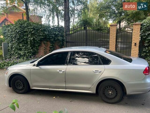Фольксваген Пассат 2012 у Києві на Automoto.ua Сірий Фольксваген Пассат, об'ємом двигуна 2.5 л та пробігом 331 тис. км за 8290 $, фото 7 на Automoto.ua