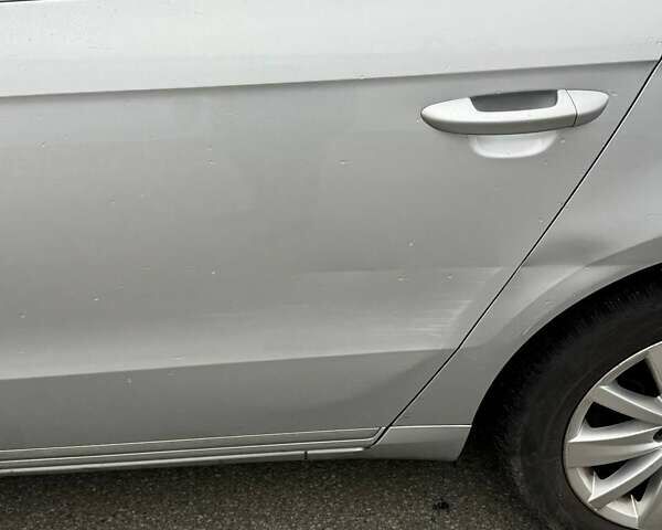 Серый Фольксваген Пассат, объемом двигателя 1.8 л и пробегом 192 тыс. км за 7999 $, фото 9 на Automoto.ua