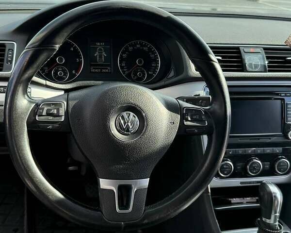 Серый Фольксваген Пассат, объемом двигателя 2 л и пробегом 188 тыс. км за 11950 $, фото 4 на Automoto.ua