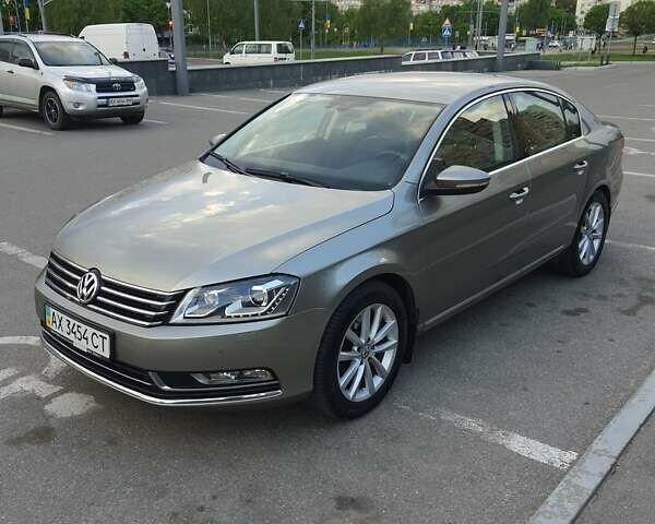 Сірий Фольксваген Пассат, об'ємом двигуна 1.8 л та пробігом 234 тис. км за 10900 $, фото 6 на Automoto.ua