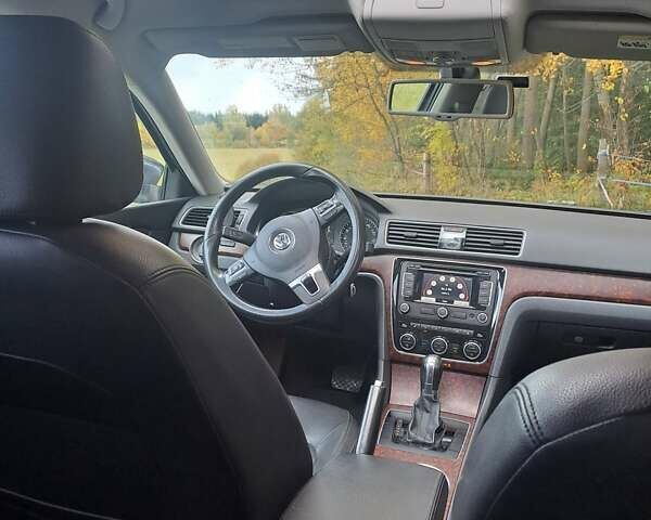Серый Фольксваген Пассат, объемом двигателя 2.5 л и пробегом 316 тыс. км за 9900 $, фото 7 на Automoto.ua