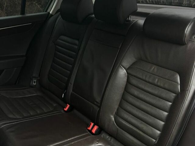 Серый Фольксваген Пассат, объемом двигателя 2 л и пробегом 342 тыс. км за 9900 $, фото 4 на Automoto.ua