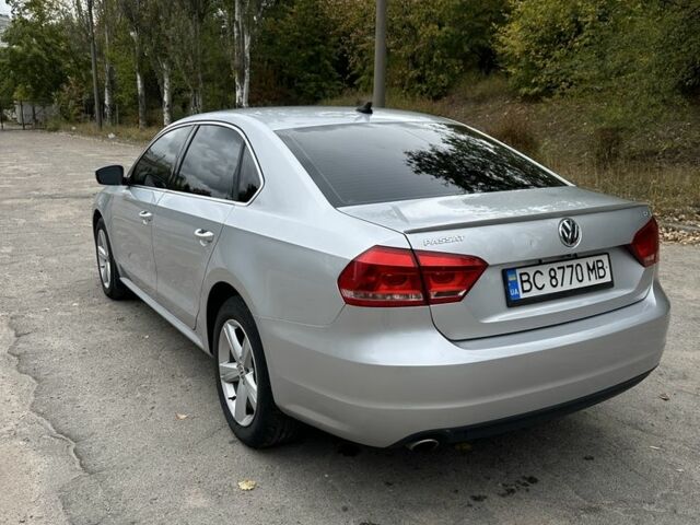 Серый Фольксваген Пассат, объемом двигателя 2.5 л и пробегом 190 тыс. км за 10500 $, фото 5 на Automoto.ua