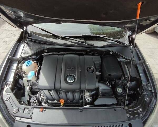 Серый Фольксваген Пассат, объемом двигателя 2.48 л и пробегом 171 тыс. км за 11950 $, фото 9 на Automoto.ua