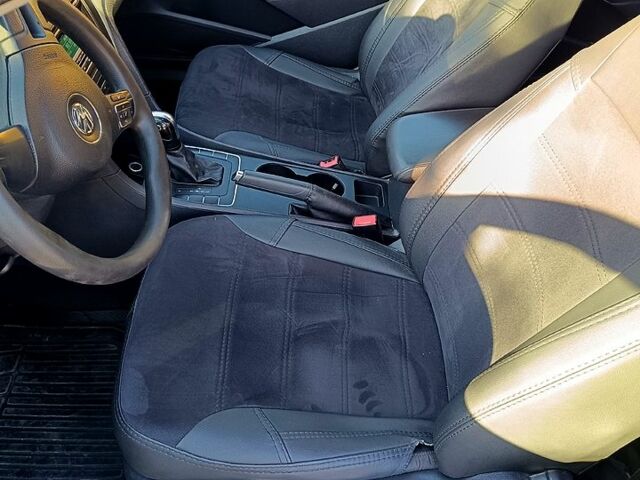 Серый Фольксваген Пассат, объемом двигателя 2.5 л и пробегом 170 тыс. км за 7700 $, фото 9 на Automoto.ua