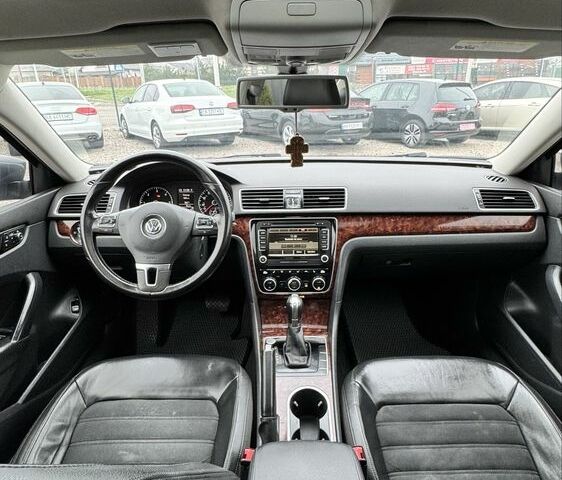 Серый Фольксваген Пассат, объемом двигателя 2 л и пробегом 230 тыс. км за 11900 $, фото 15 на Automoto.ua