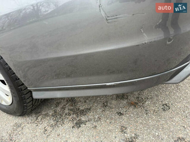 Сірий Фольксваген Пассат, об'ємом двигуна 2.5 л та пробігом 227 тис. км за 10800 $, фото 17 на Automoto.ua