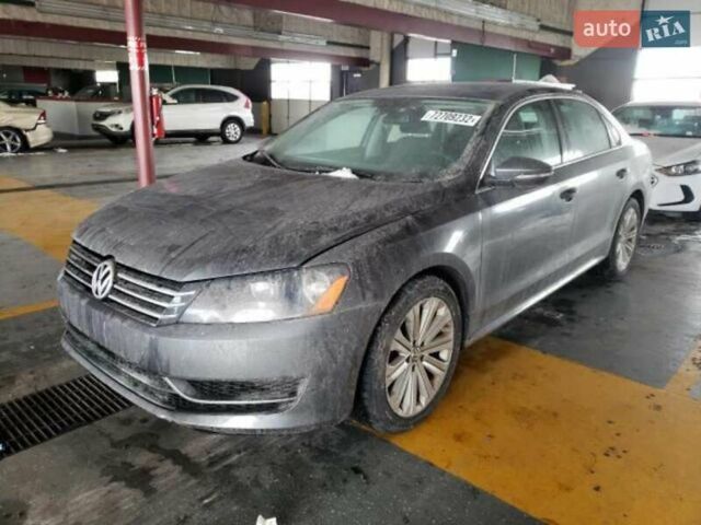 Серый Фольксваген Пассат, объемом двигателя 2.48 л и пробегом 171 тыс. км за 11950 $, фото 23 на Automoto.ua