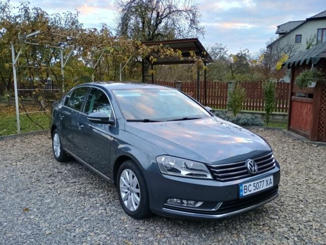 Фольксваген Пассат 2012 в Самборе на Automoto.ua Серый Фольксваген Пассат, объемом двигателя 1.6 л и пробегом 275 тыс. км за 9500 $, фото 1 на Automoto.ua
