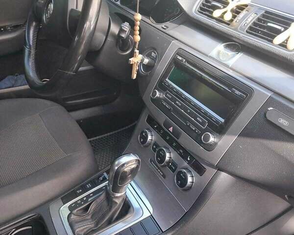 Серый Фольксваген Пассат, объемом двигателя 1.8 л и пробегом 209 тыс. км за 8700 $, фото 13 на Automoto.ua