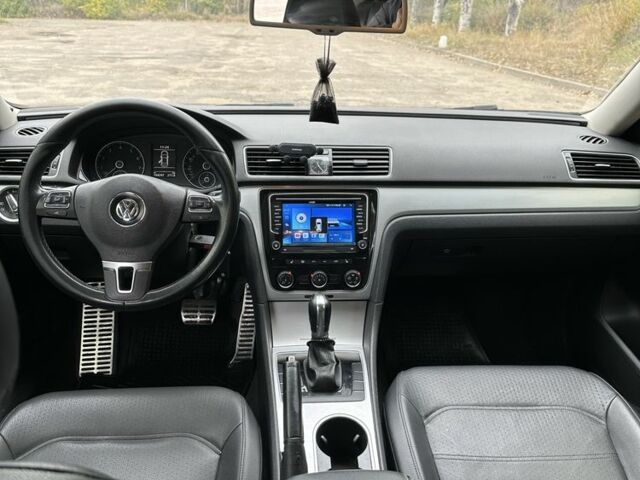 Серый Фольксваген Пассат, объемом двигателя 2.5 л и пробегом 190 тыс. км за 10500 $, фото 6 на Automoto.ua