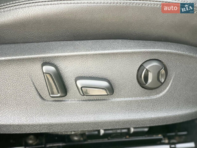 Фольксваген Пассат 2012 в Нововолынск на Automoto.ua Серый Фольксваген Пассат, объемом двигателя 1.97 л и пробегом 197 тыс. км за 12800 $, фото 47 на Automoto.ua