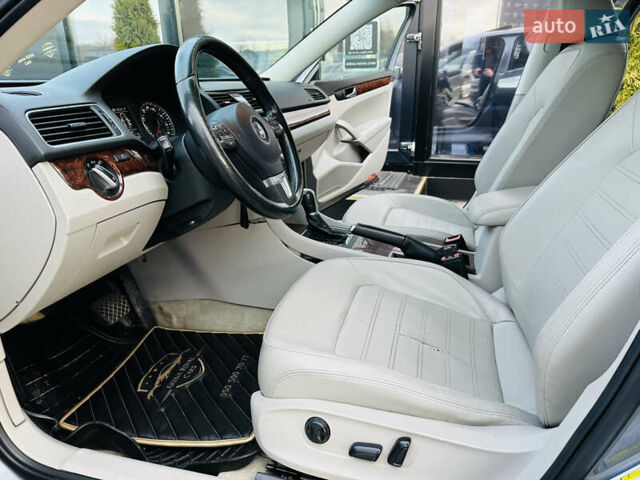 Серый Фольксваген Пассат, объемом двигателя 2.48 л и пробегом 281 тыс. км за 9300 $, фото 12 на Automoto.ua