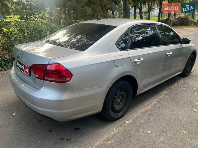 Фольксваген Пассат 2012 у Києві на Automoto.ua Сірий Фольксваген Пассат, об'ємом двигуна 2.5 л та пробігом 331 тис. км за 8290 $, фото 4 на Automoto.ua