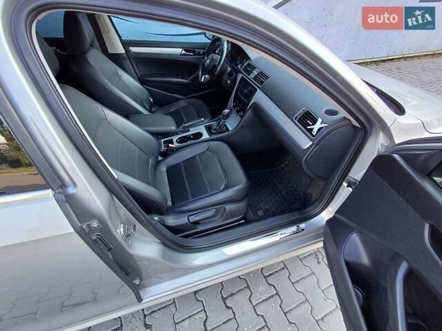 Серый Фольксваген Пассат, объемом двигателя 2.5 л и пробегом 222 тыс. км за 9999 $, фото 38 на Automoto.ua