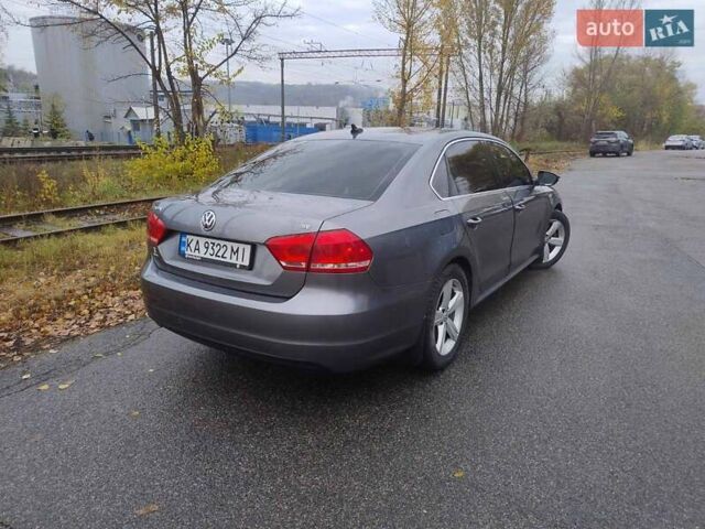Фольксваген Пассат 2012 в Киеве на Automoto.ua Серый Фольксваген Пассат, объемом двигателя 2.5 л и пробегом 215 тыс. км за 9500 $, фото 4 на Automoto.ua