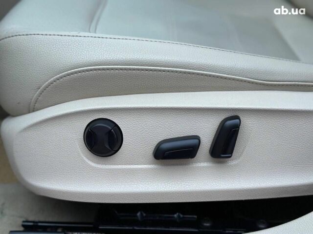 Серый Фольксваген Пассат, объемом двигателя 2.5 л и пробегом 156 тыс. км за 10990 $, фото 20 на Automoto.ua