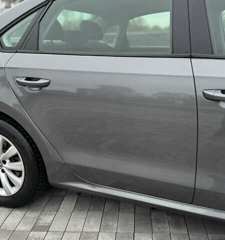 Серый Фольксваген Пассат, объемом двигателя 2.5 л и пробегом 290 тыс. км за 8900 $, фото 5 на Automoto.ua