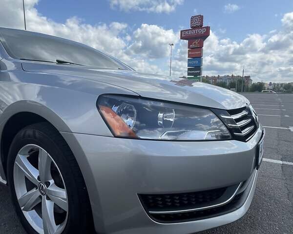 Серый Фольксваген Пассат, объемом двигателя 2.5 л и пробегом 186 тыс. км за 11200 $, фото 4 на Automoto.ua