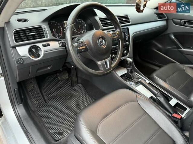 Серый Фольксваген Пассат, объемом двигателя 2.48 л и пробегом 185 тыс. км за 9800 $, фото 35 на Automoto.ua
