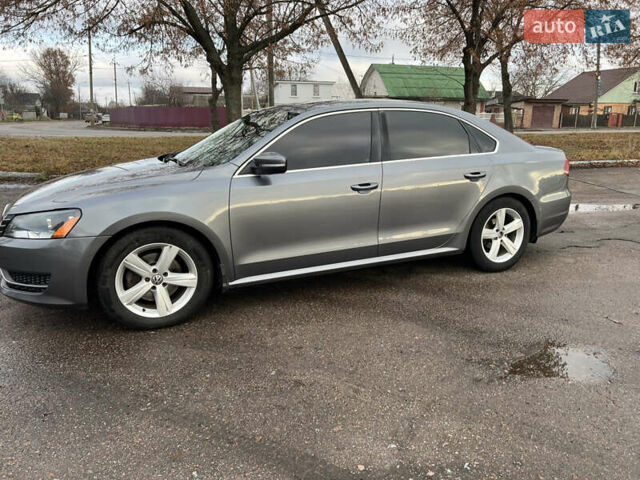 Серый Фольксваген Пассат, объемом двигателя 2.5 л и пробегом 163 тыс. км за 9200 $, фото 3 на Automoto.ua
